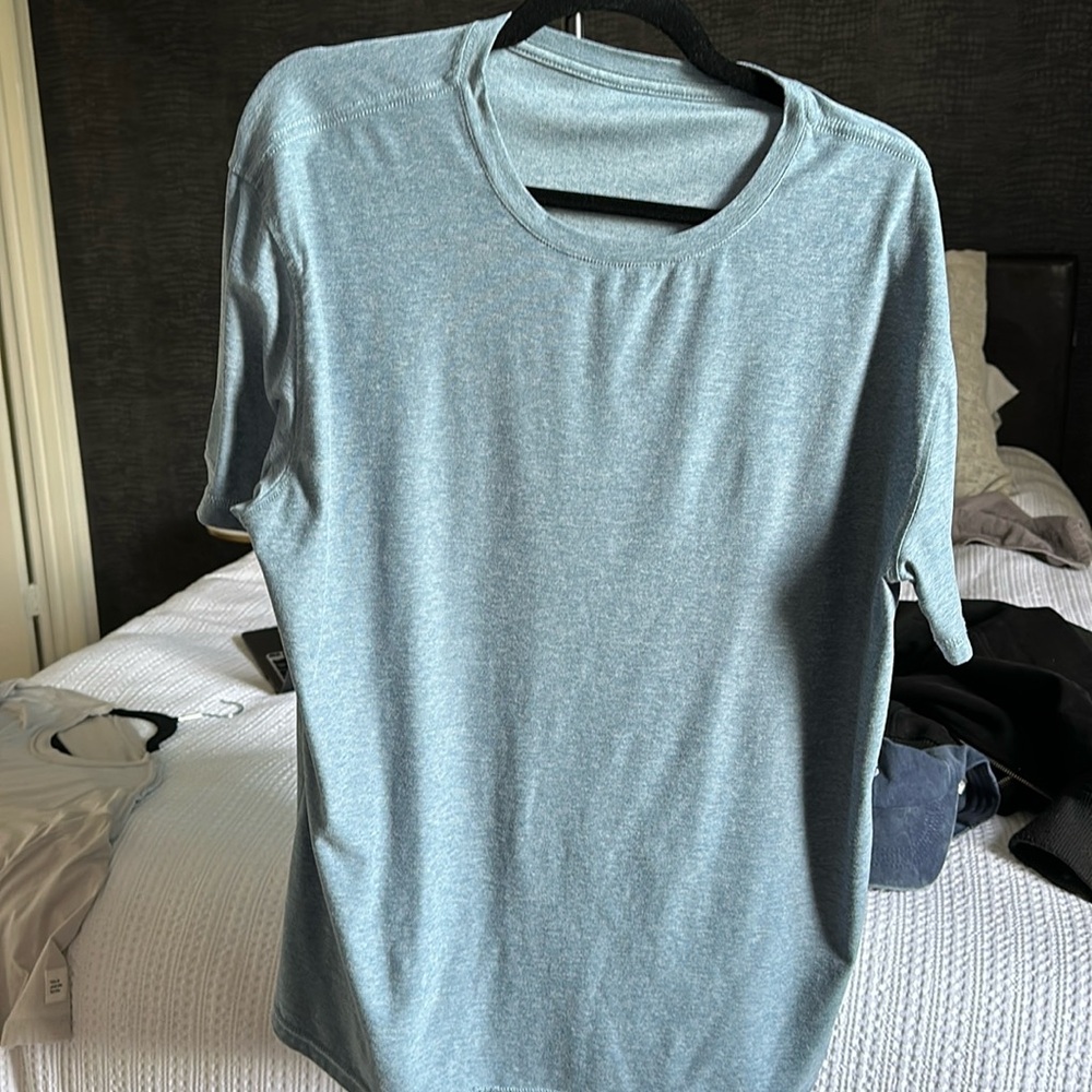 Vuori strato tech tee